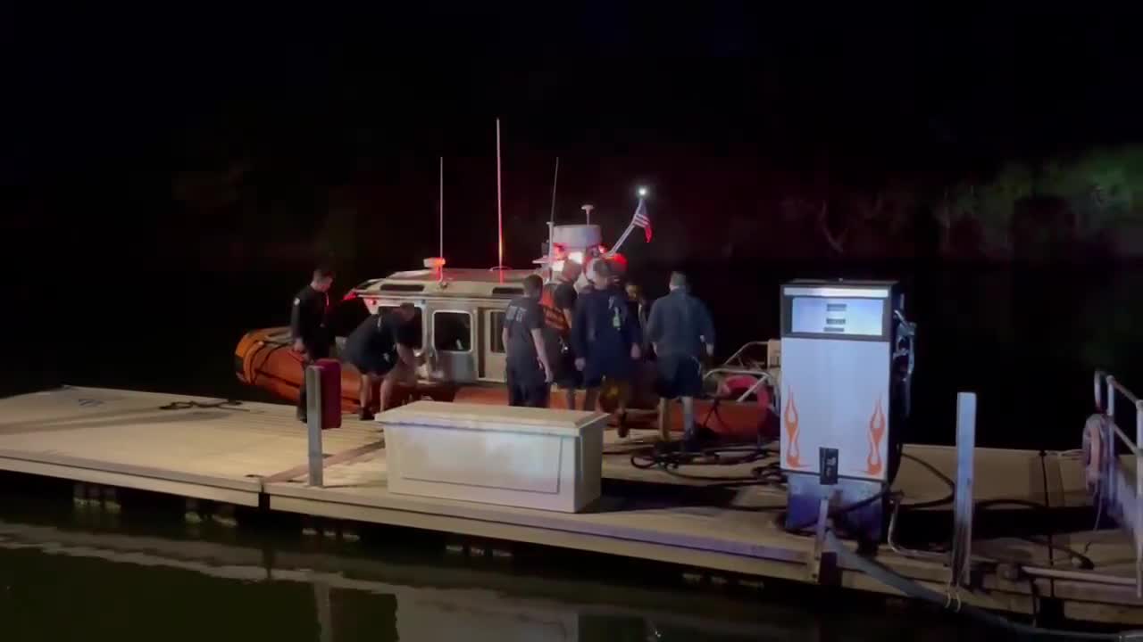 6 adults, 1 child rescued from boat in Fairfield - Vimarsana News