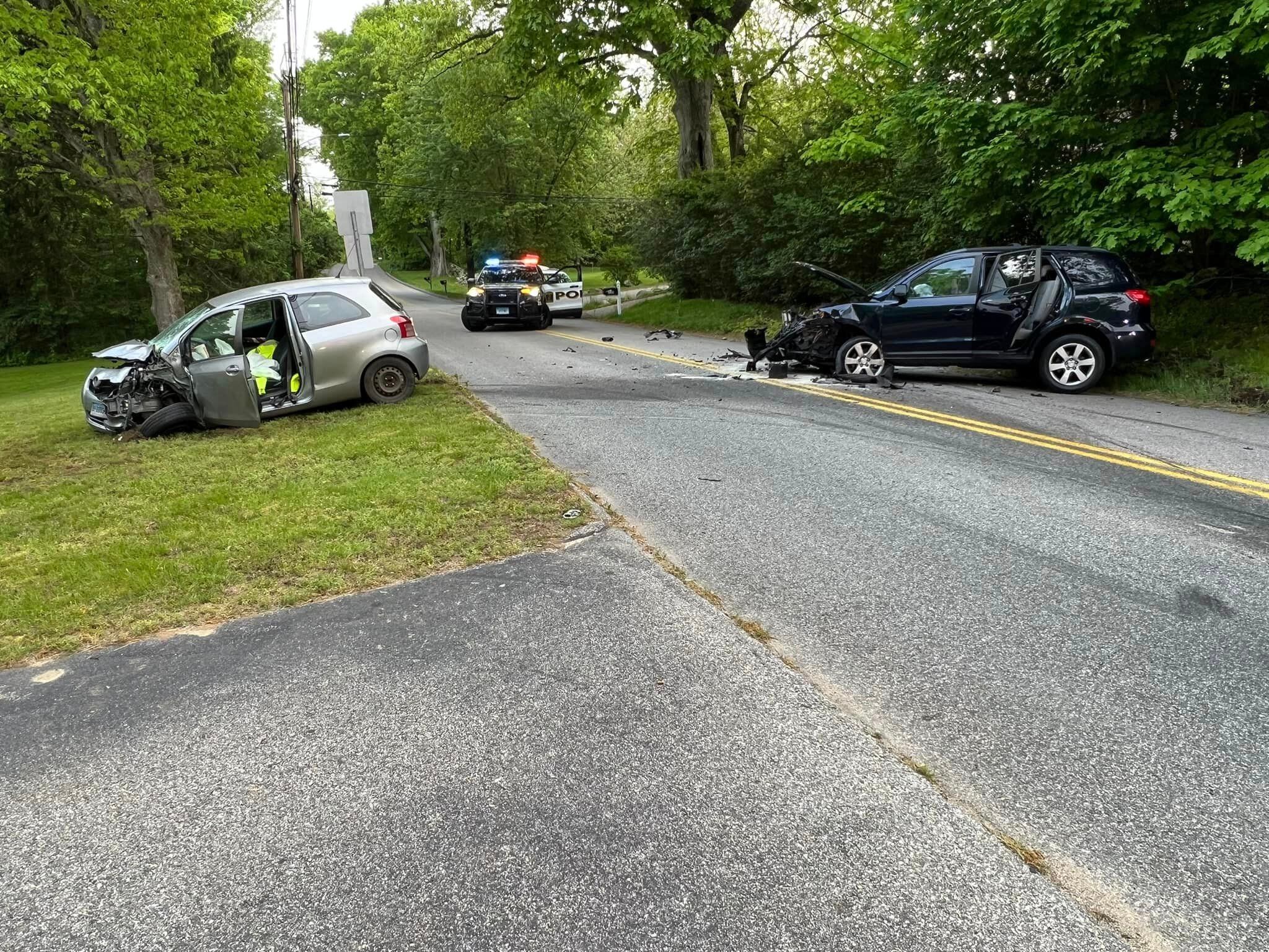2-vehicle crash closes road in Norwich - Vimarsana News