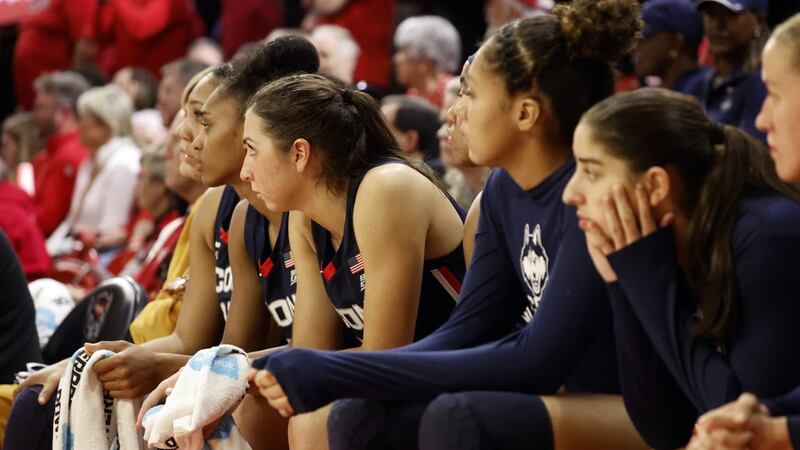 South Carolina jumps to No. 1 in women's AP Top 25 after chaotic week; Colorado crashes top 5