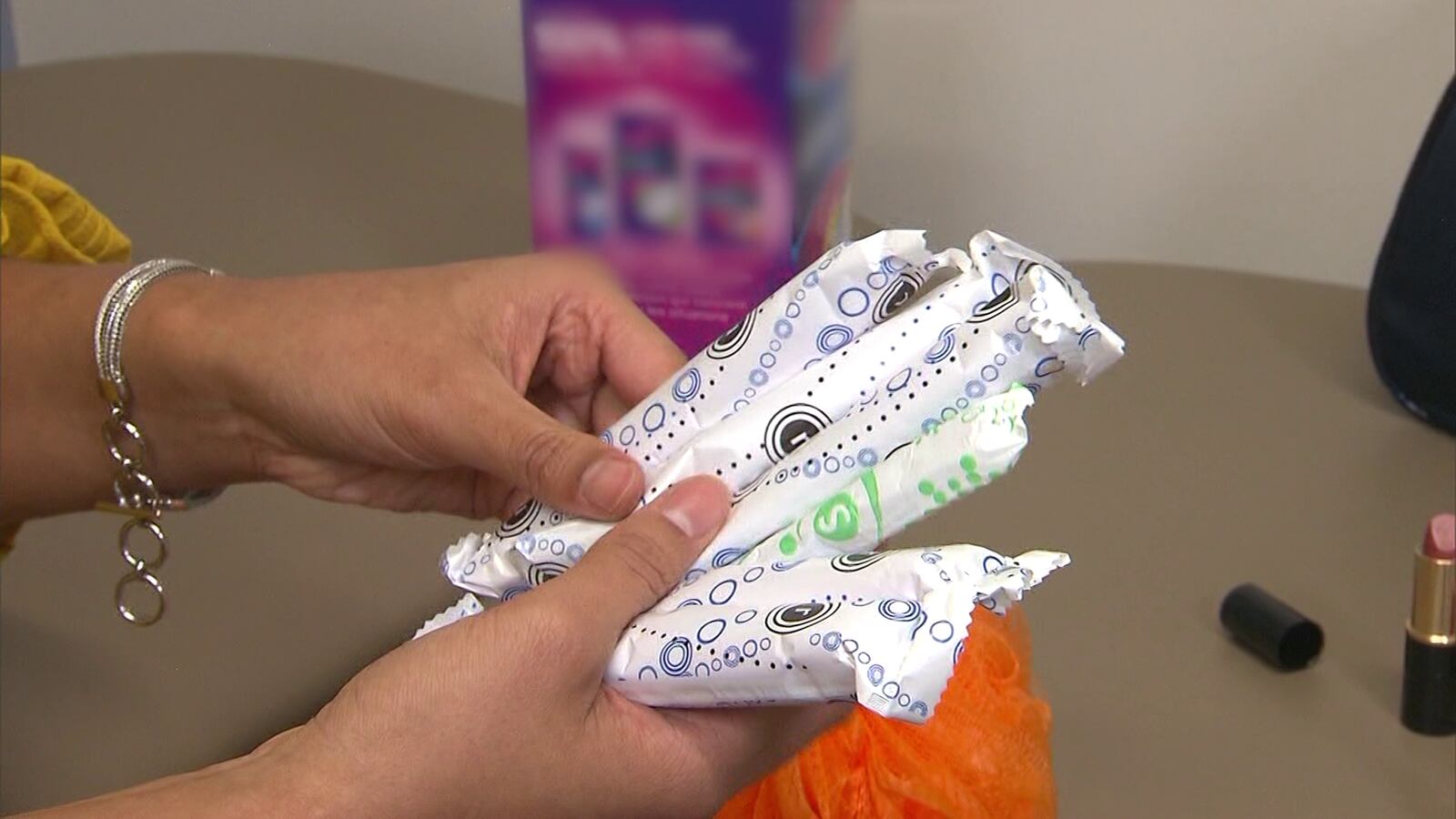 Tampons contain lead, arsenic, other heavy metals, study says Tampons contain lead, arsenic, other heavy metals, study says